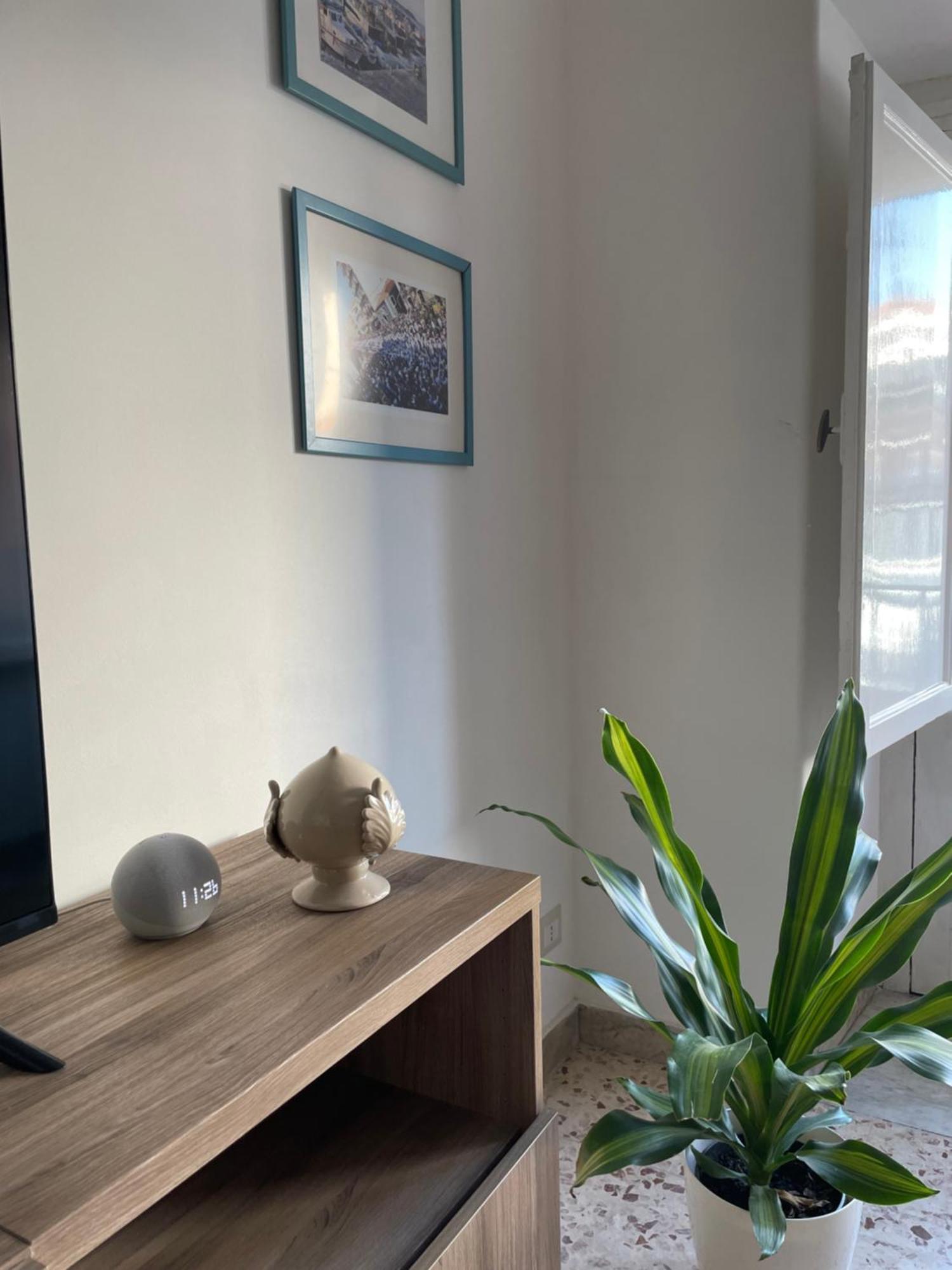 Lorenzo'S House Catania City Centre - Comfortable Large Apartment With 2 Bedrooms And 2 Baths, Close To Trains, Metro And Bus Station Esterno foto