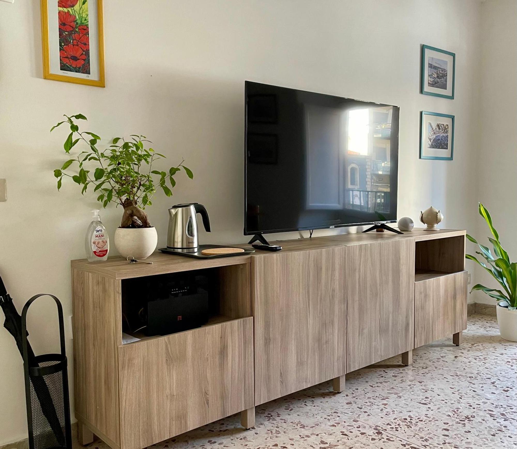 Lorenzo'S House Catania City Centre - Comfortable Large Apartment With 2 Bedrooms And 2 Baths, Close To Trains, Metro And Bus Station Esterno foto