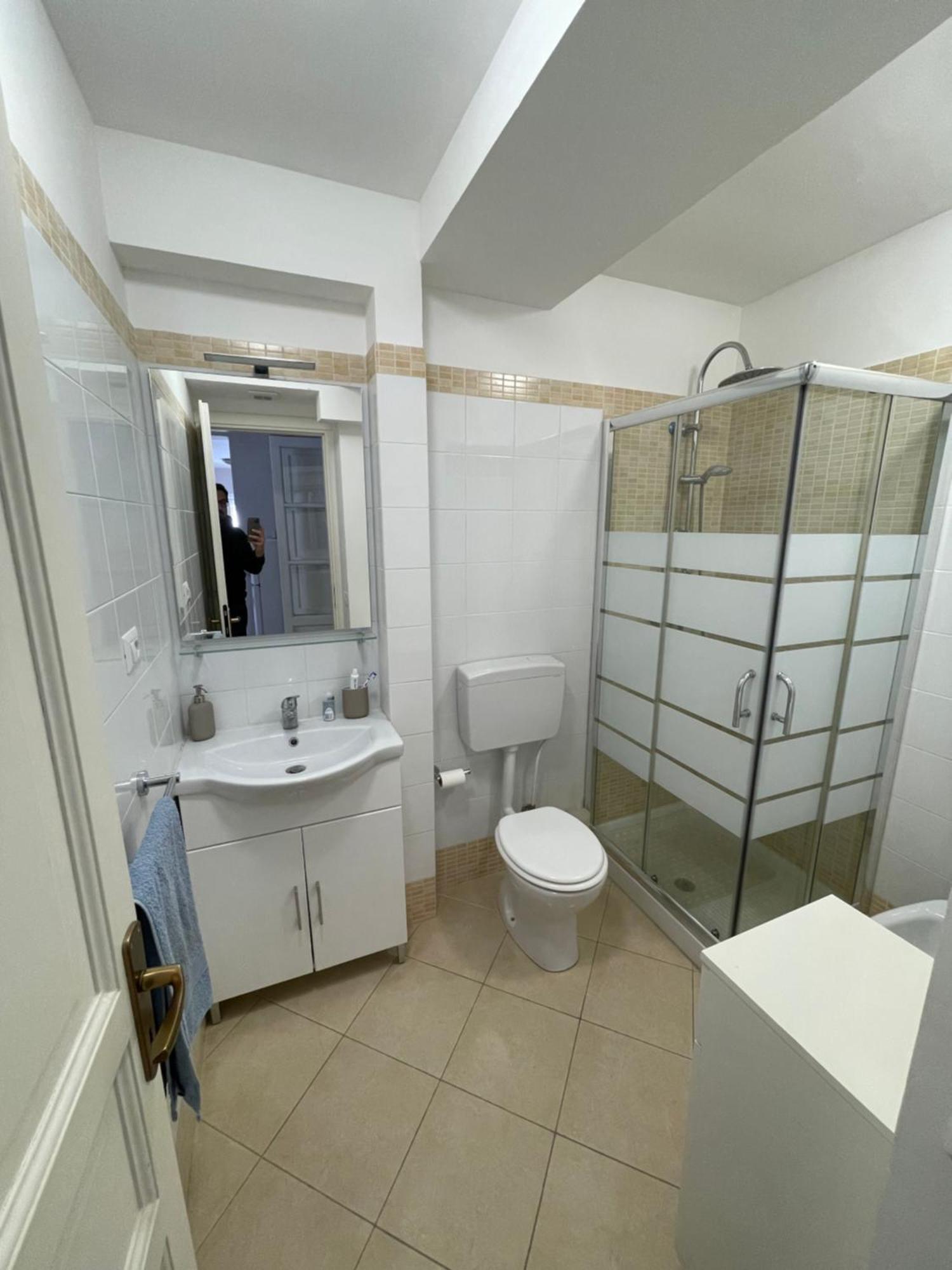 Lorenzo'S House Catania City Centre - Comfortable Large Apartment With 2 Bedrooms And 2 Baths, Close To Trains, Metro And Bus Station Esterno foto